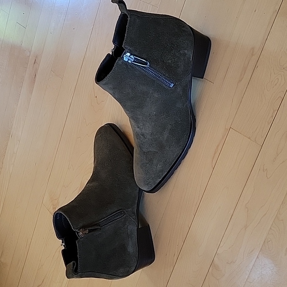 Aquatalia Fantina Boot in Green Suede - Ankle Bootie Weatherproof Size 7.5 New